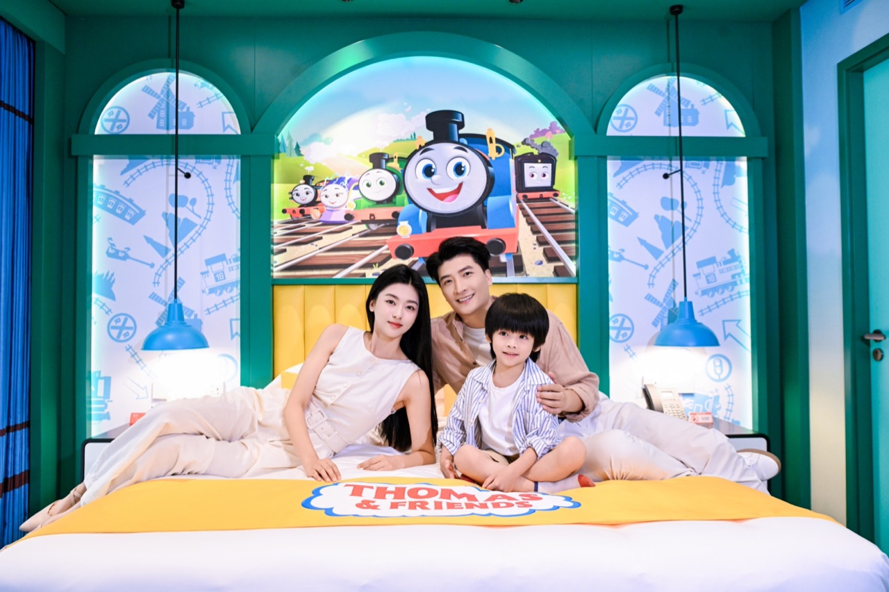 Mattel Play! Hotel Thomas & Friends room